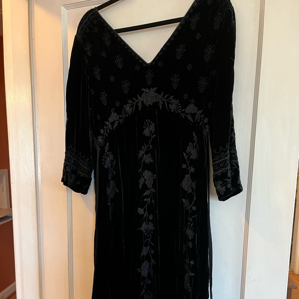 Johnny Was black velvet mid length dress